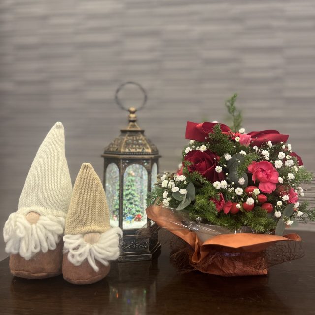 クリスマスアレンジメント教室を開催しました。